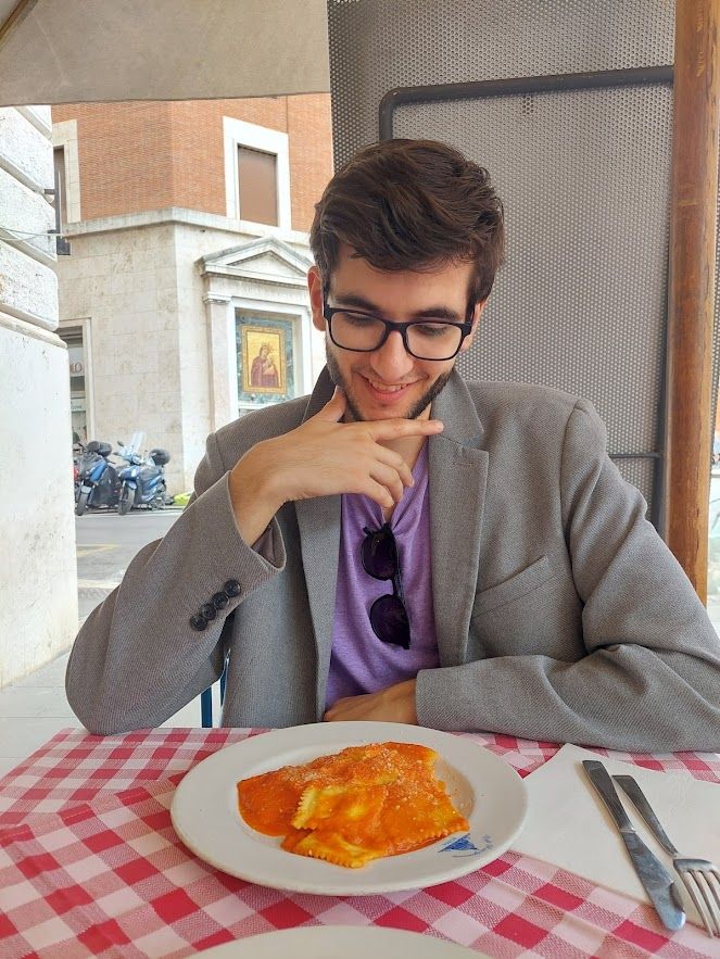 Beautiful man, ravioli, Italia, Italian food